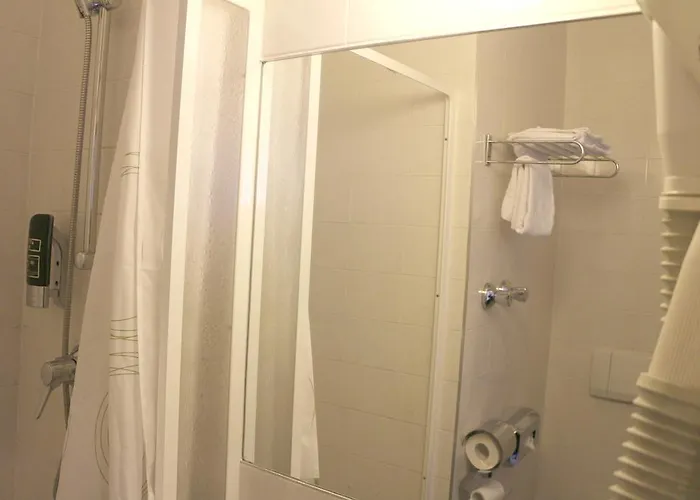 Carina Otel Viyana
