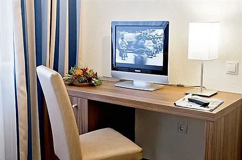 Carina Otel